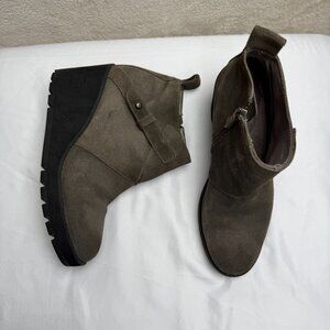 Eileen Fisher Wedge Ankle Boots Suede Leather Olive Green Lug Sole Booties‎ Sz 9